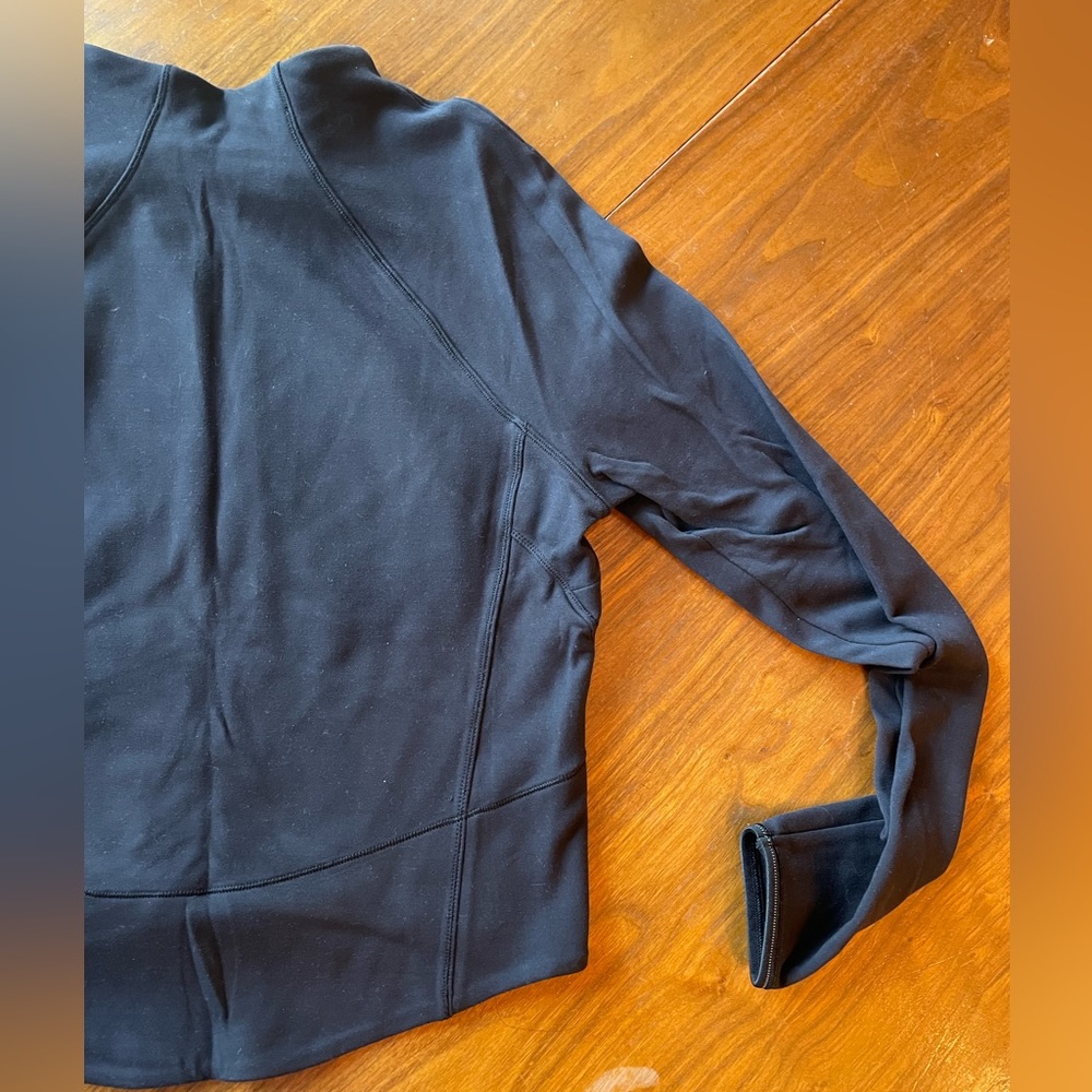 Women’s Lululemon Mock Neck Pullover